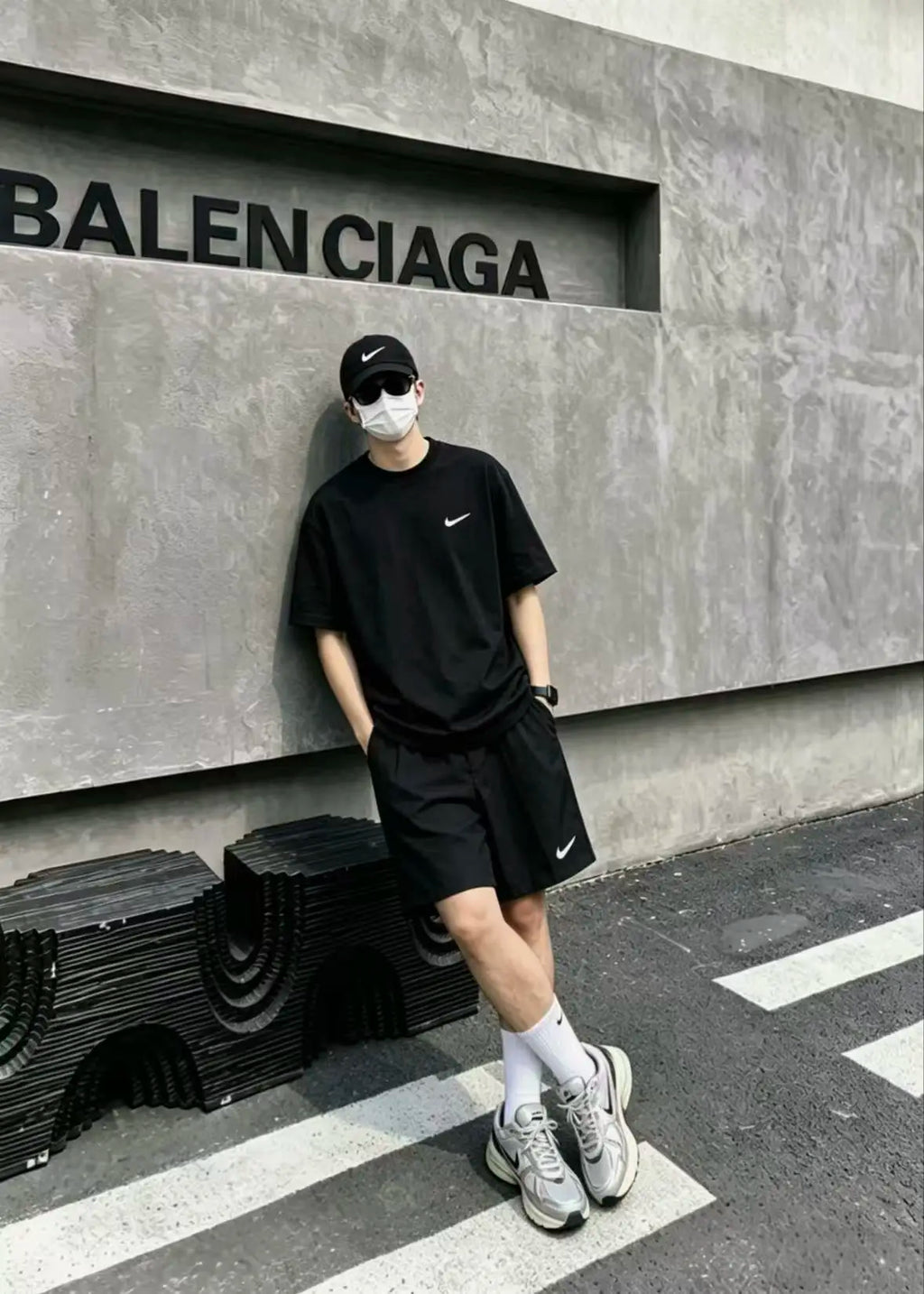 Nike Sportswear Dri-FIT Logo Crew Neck Short Sleeve T-Shirt & Football Shorts Casual Sportswear Set BV0508-010BV6855-010