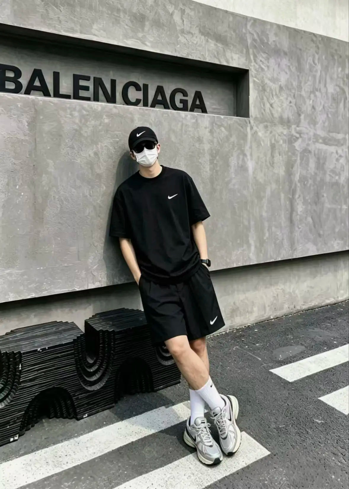 Nike Sportswear Dri-FIT Logo Crew Neck Short Sleeve T-Shirt & Football Shorts Casual Sportswear Set BV0508-010BV6855-010
