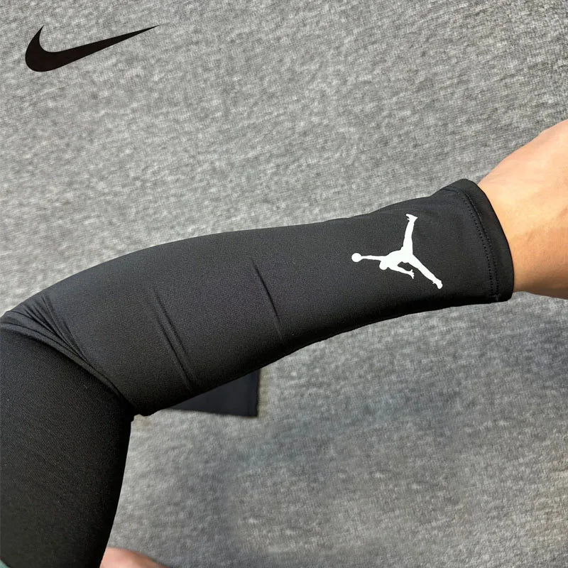 Nike Men's and Women's Basketball Training/Quick-Dry/Breathable Running Arm Sleeves with UV Protection 2Packs AC4142-010