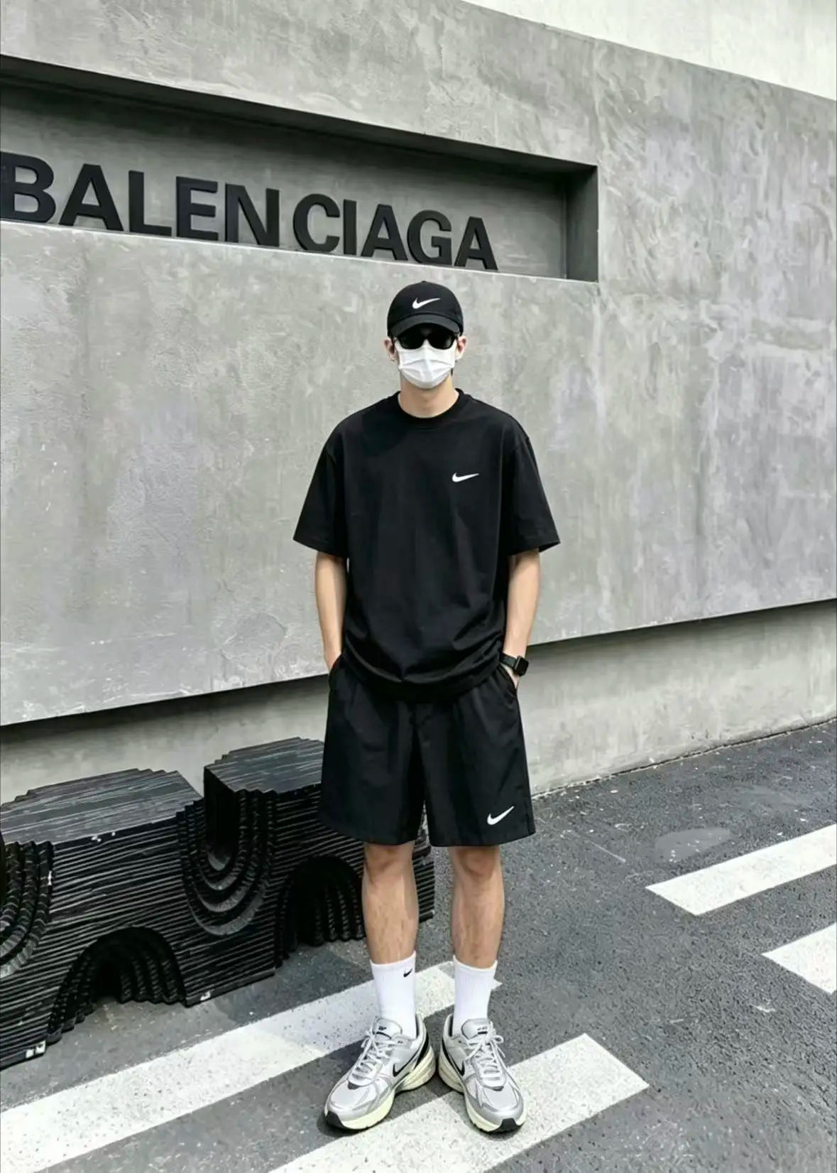 Nike Sportswear Dri-FIT Logo Crew Neck Short Sleeve T-Shirt & Football Shorts Casual Sportswear Set BV0508-010BV6855-010